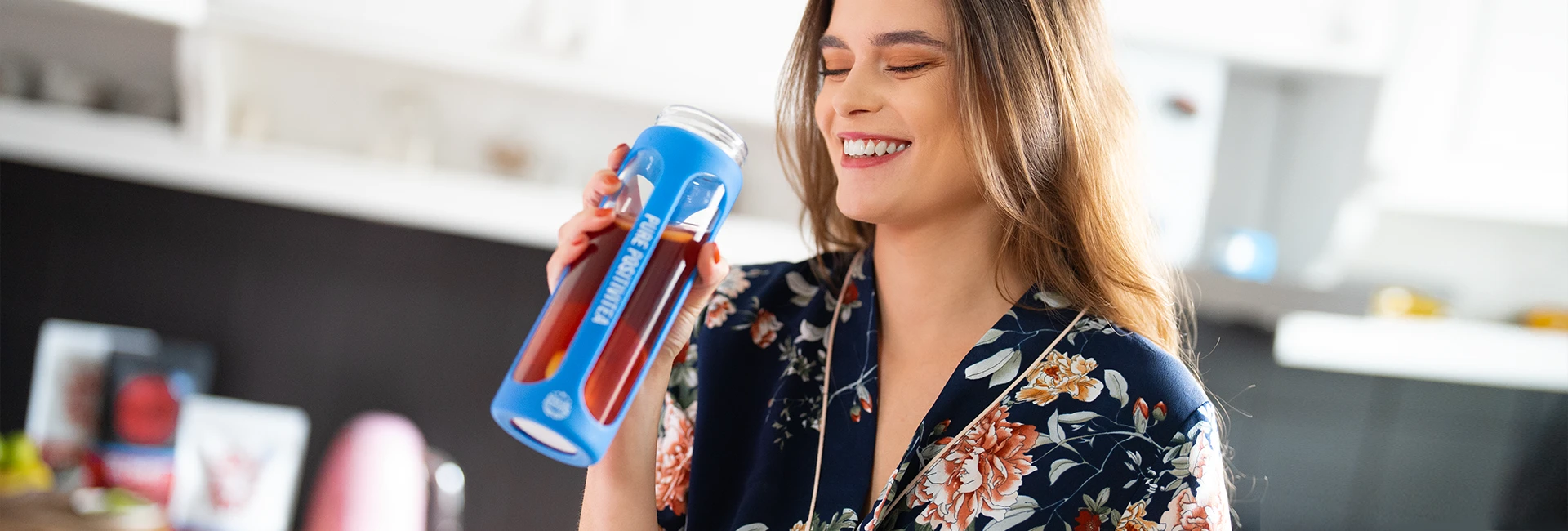 Шише со инфузер за чај – сино | bottle blue PP the perfect mixture banner blue d