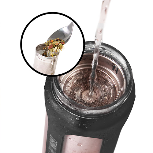Čajová fľaša (Čierna) | WOW TEA Slovakia 🇸🇰 preparation-black-bottle-step-1